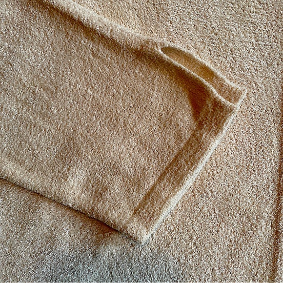 BAREFOOT DREAMS NWT! Cozychic Ultra Lite Tie Front Top Sweater Sand Dune Small - Picture 5 of 11